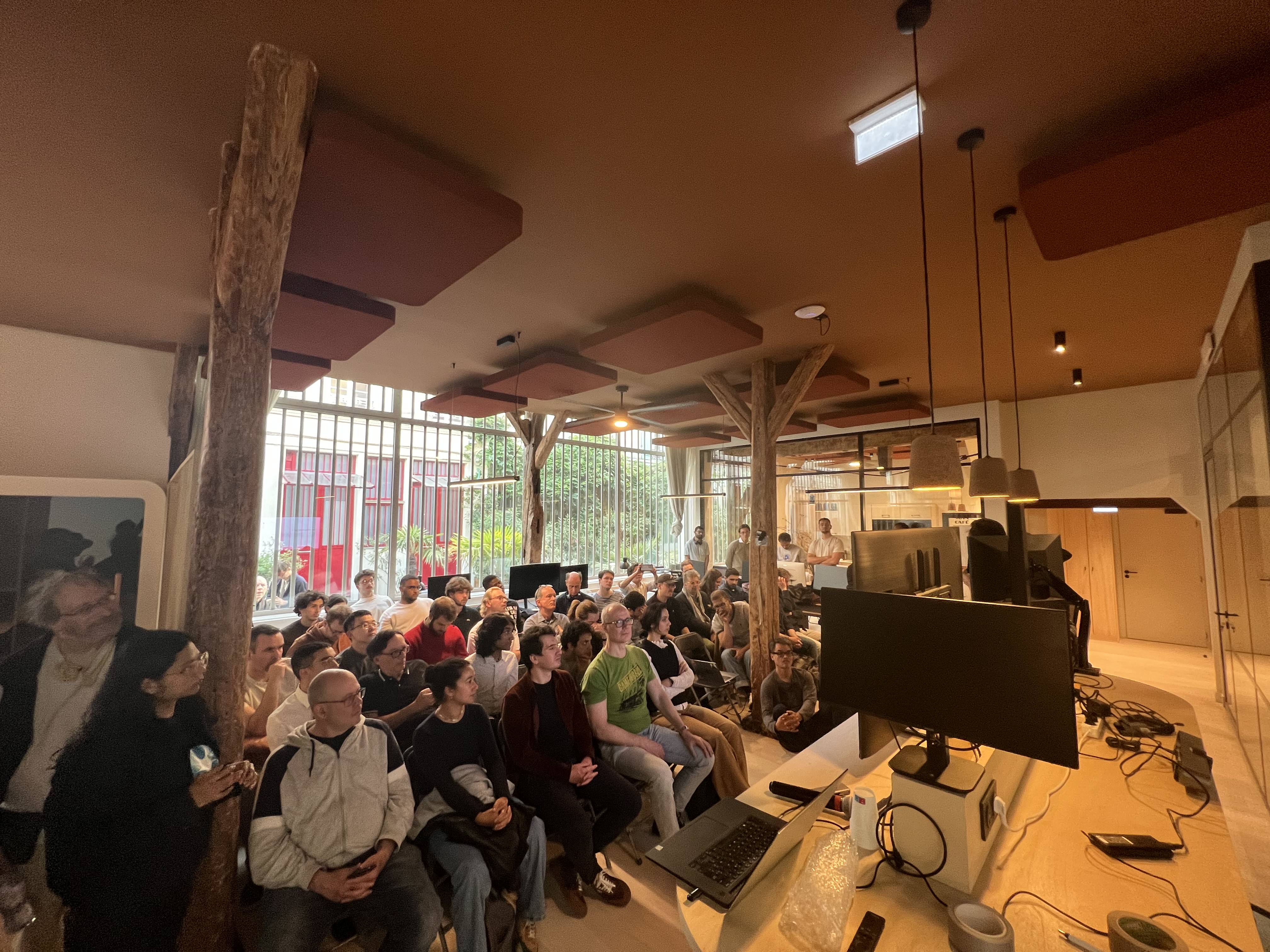 Audience at the Paris Machine Learning Meetup